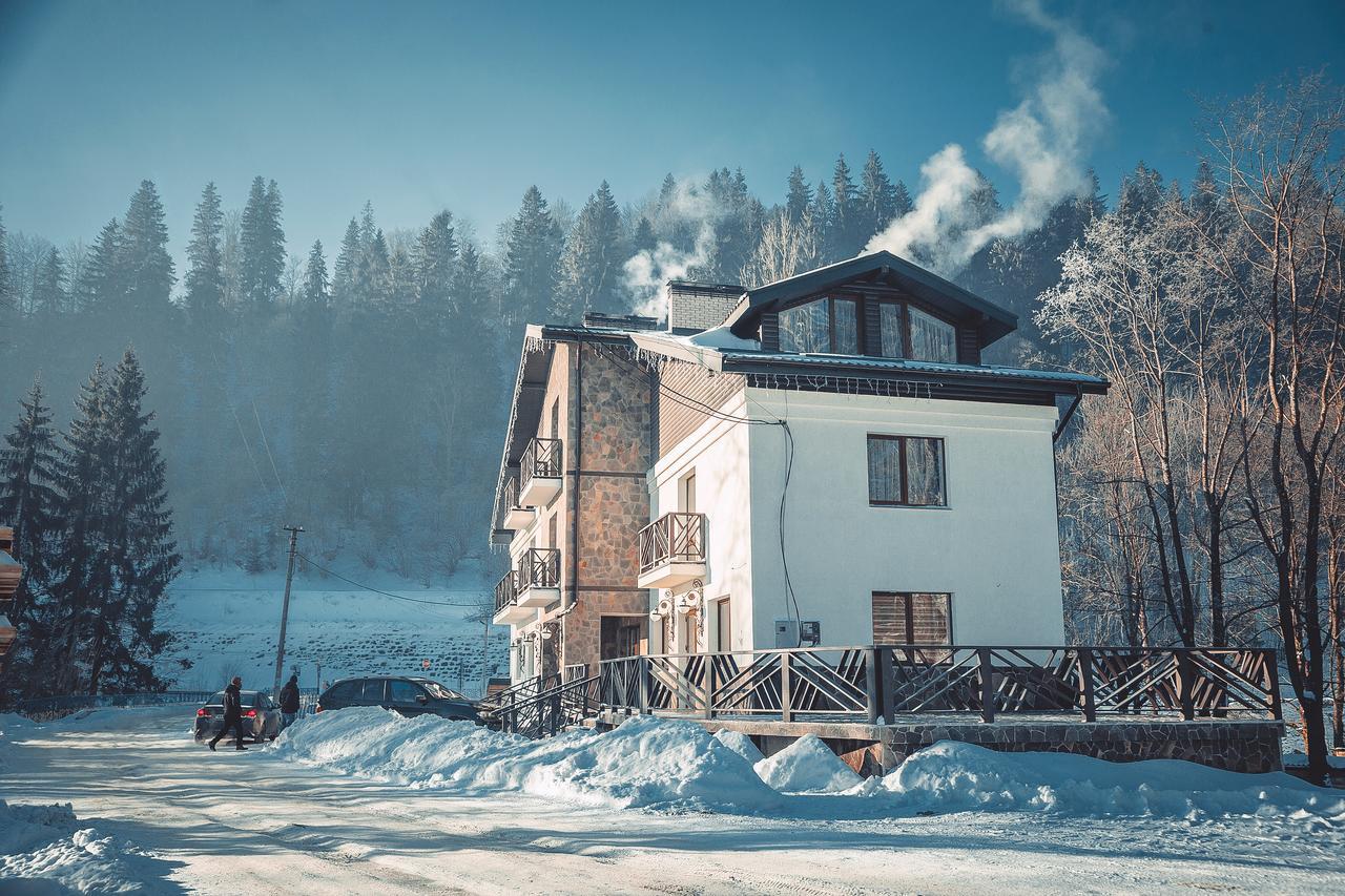 Villa Billa Tatariv Exteriör bild