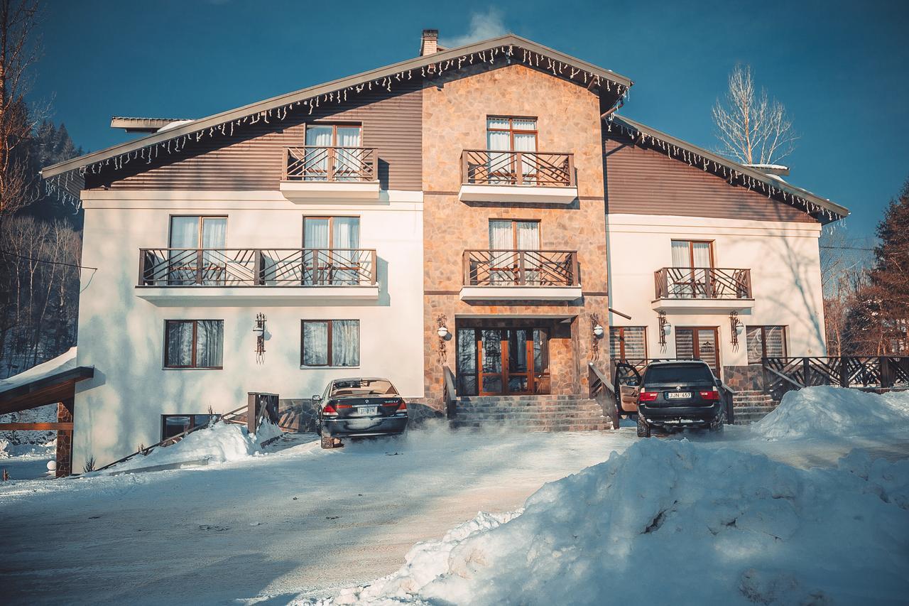 Villa Billa Tatariv Exteriör bild