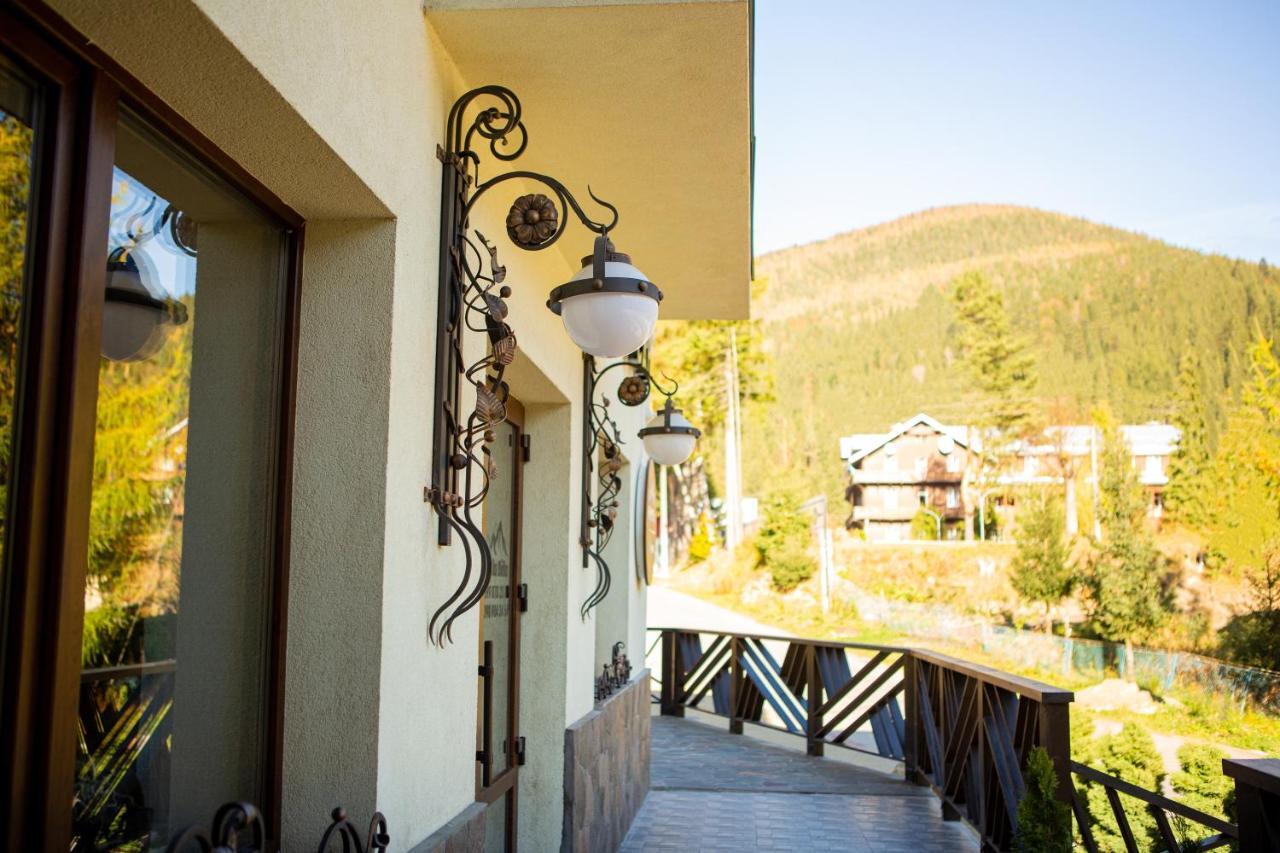 Villa Billa Tatariv Exteriör bild
